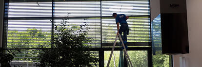 Glas- & Jalousienreinigung