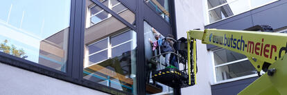 Glas- & Jalousienreinigung