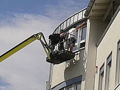 Glas- & Jalousienreinigung