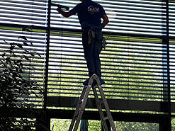 Glas- & Jalousienreinigung